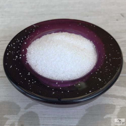 Dead Sea salt can be used as table salt, for pre- and post-salting, cooking and garnishing as well