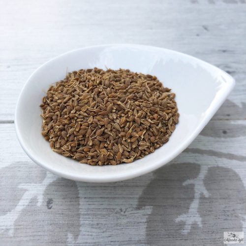 Crush the anise seeds right before because they quickly lose their characteristic taste.