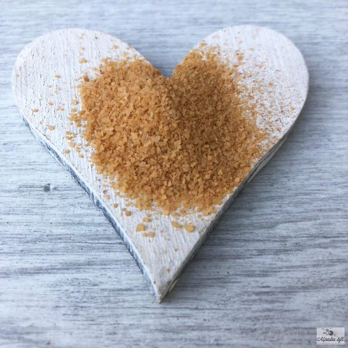 Fine-grained, paprika-coloured smoked salt, perfect for preparing BBQ recipes